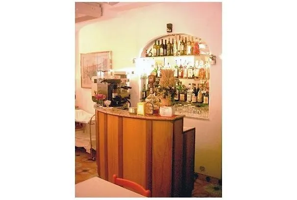 Hotel Hermosa 3*